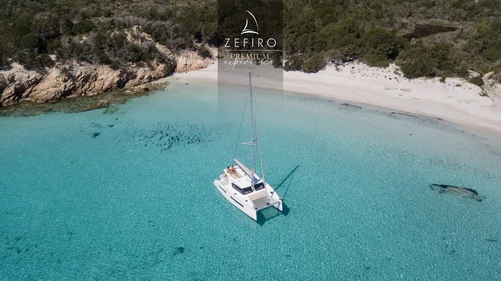 Tour in catamarano e motoscafo