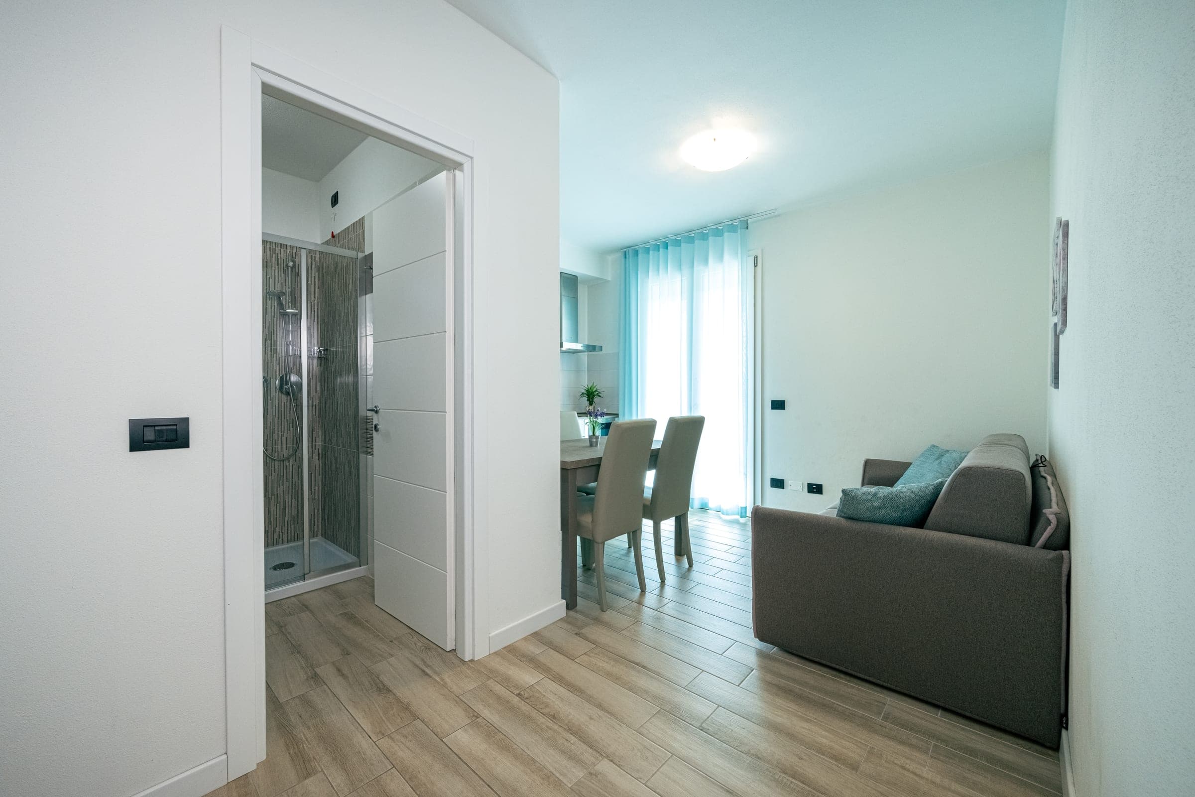 Sea View Two-Bedroom thumbnail 15