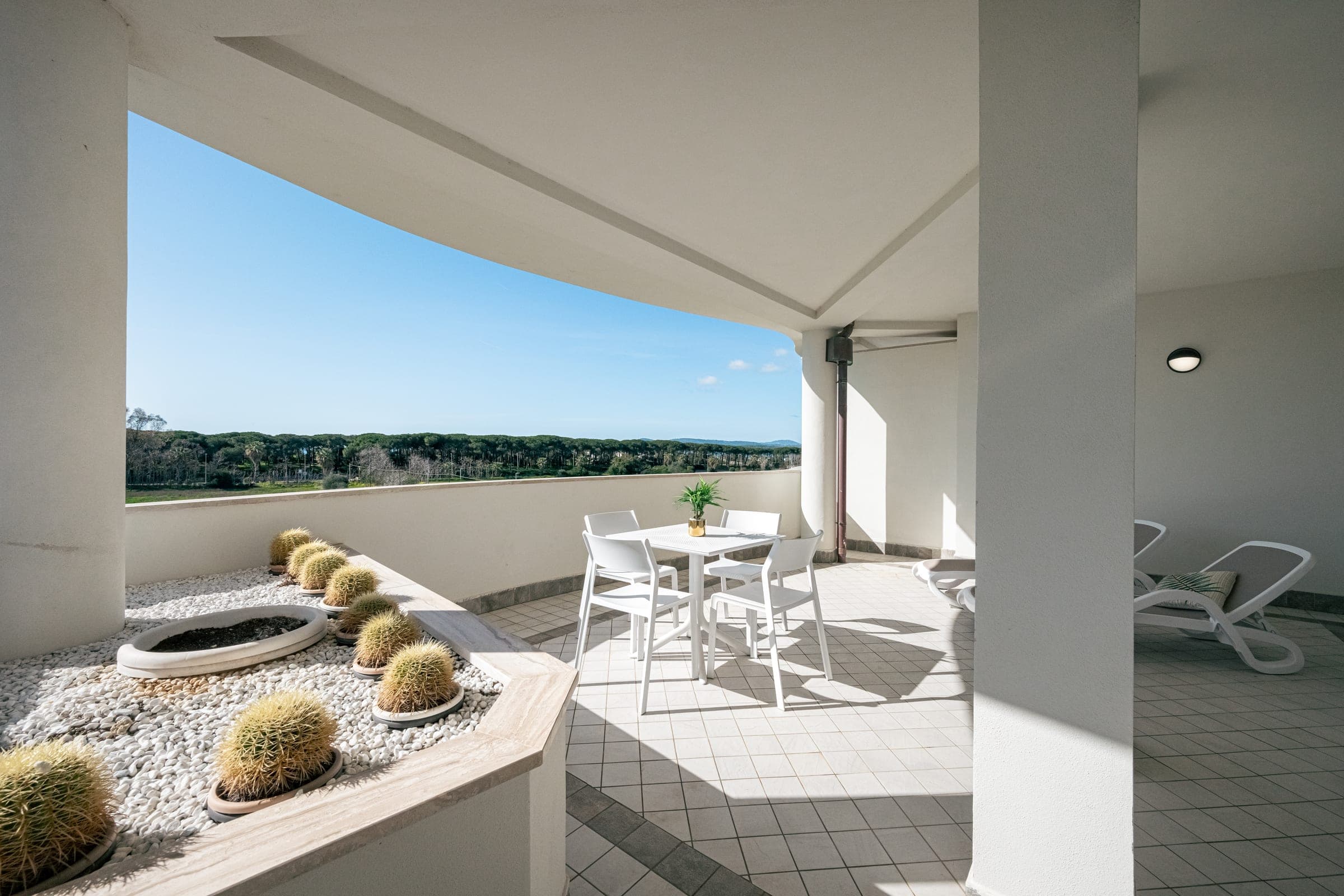 Sea View Two-Bedroom thumbnail 4