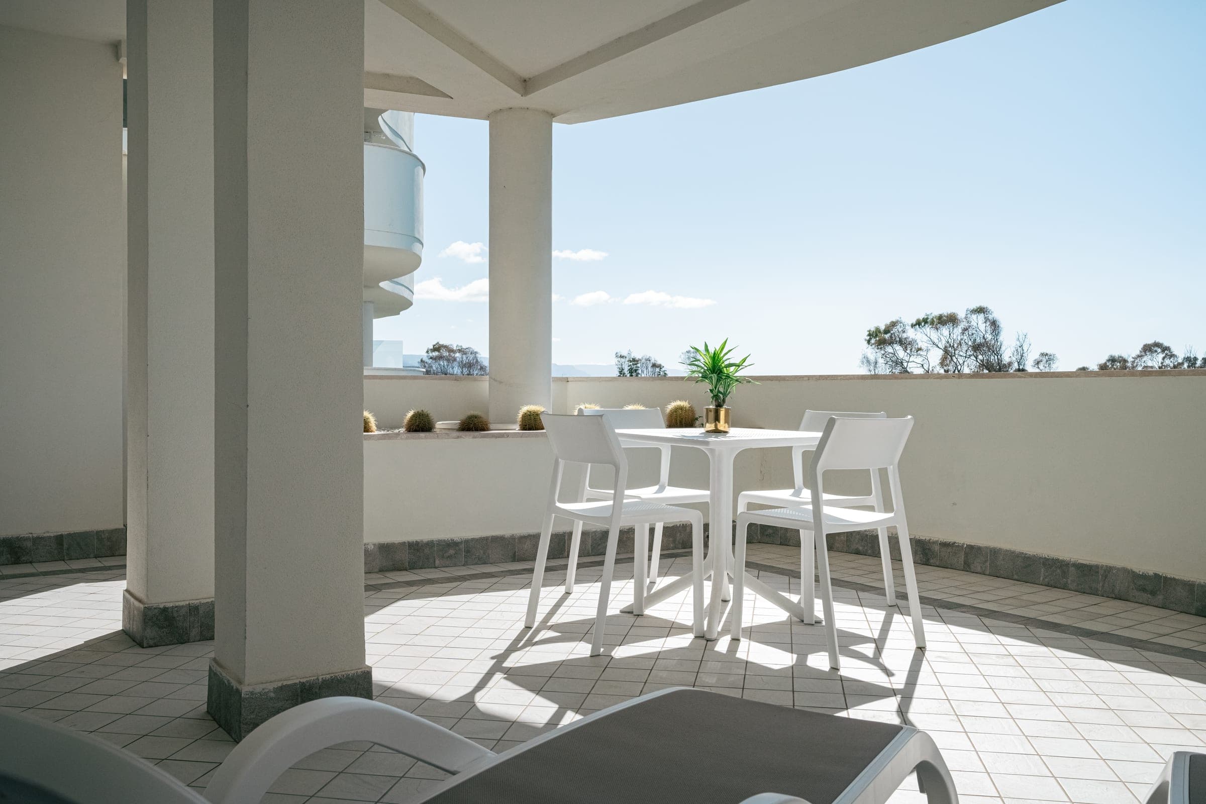 Sea View Two-Bedroom thumbnail 8